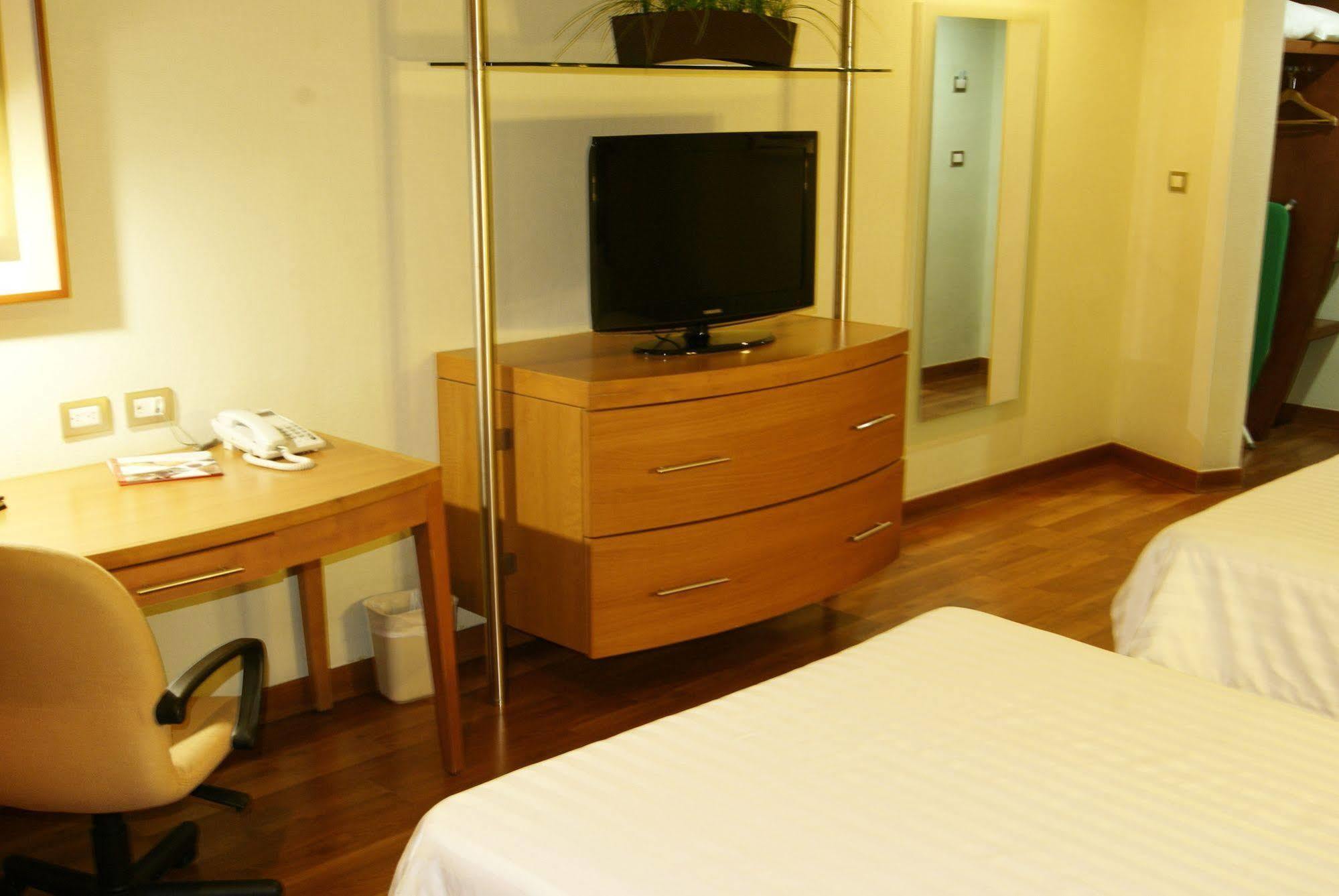 Hotel Mercury Inn Querétaro Eksteriør billede